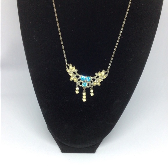 Vintage 1930’s Women’s 15in ornate Necklace - Picture 2 of 4